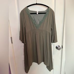 Flowy loose green dress